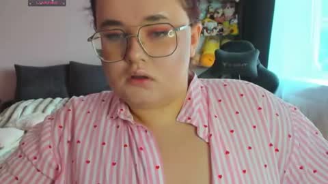 Natalia online show from July 14, 2026, 6:51 am