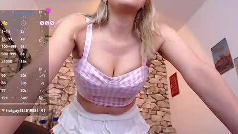 Jessica online show from December 27, 2024, 2:33 pm