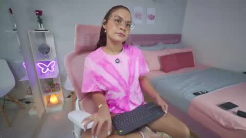 Snapshot of jessica_tom_ chatting on June 29, 2026, 5:13 pm Jessica online show from June 29, 2026, 5:13 pm