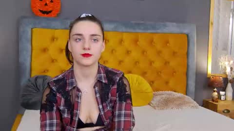 Jessica White online show from November 12, 2025, 5:19 am