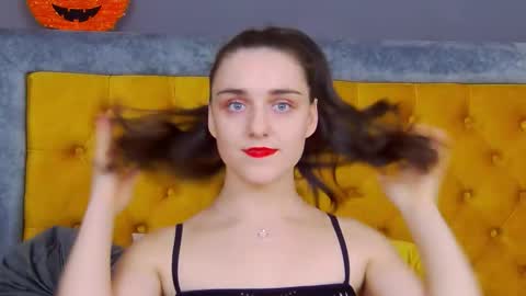 Jessica White online show from November 14, 2025, 4:55 am