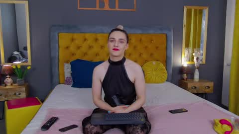 Jessica White online show from July 16, 2026, 4:51 am