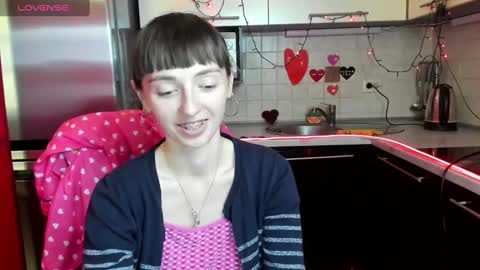 jessicaforris online show from February 5, 2025, 10:51 am