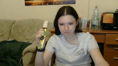 jessicaholland1 online show from June 3, 2026, 7:08 pm