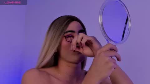 Snapshot of jessicameron chatting on February 25, 2025, 1:41 am JESSI AND NAOMI online show from February 25, 2025, 1:41 am