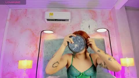 Snapshot of jessicameron chatting on November 3, 2025, 11:04 pm JESSI AND NAOMI online show from November 3, 2025, 11:04 pm