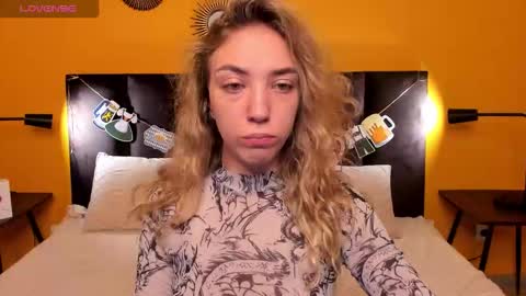 Snapshot of jessie_curlyy chatting on September 27, 2025, 1:43 am Jessie online show from September 27, 2025, 1:43 am