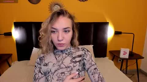 Snapshot of jessie_curlyy chatting on November 6, 2025, 2:23 am Jessie online show from November 6, 2025, 2:23 am