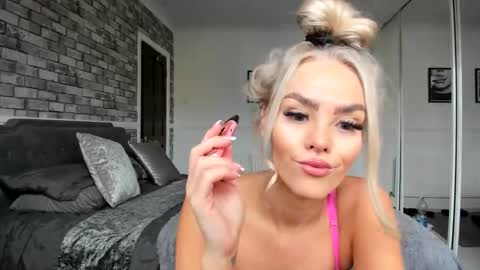 Snapshot of jessiebella0210_ chatting on October 26, 2025, 1:28 pm jessiebella0210_ online show from October 26, 2025, 1:28 pm