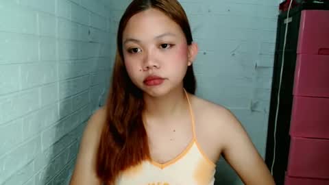 Snapshot of jessiefoxx0 chatting on May 3, 2026, 12:27 am Jessie online show from May 3, 2026, 12:27 am