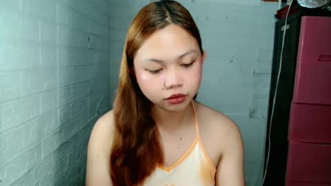 Snapshot of jessiefoxx0 chatting on May 6, 2026, 11:43 pm Jessie online show from May 6, 2026, 11:43 pm