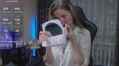 Snapshot of jessiemays chatting on January 14, 2025, 11:05 pm Jess online show from January 14, 2025, 11:05 pm