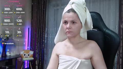 Snapshot of jessiemays chatting on October 23, 2025, 1:38 am Jess online show from October 23, 2025, 1:38 am