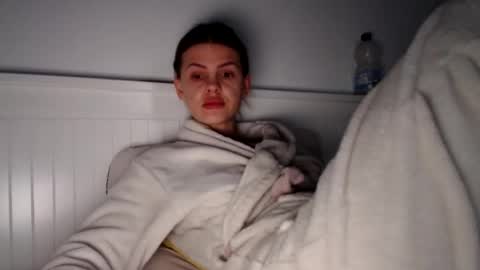 jessieryan online show from February 19, 2025, 5:05 am