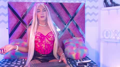 Snapshot of jessika_rabbits chatting on February 6, 2025, 9:43 am JESS online show from February 6, 2025, 9:43 am