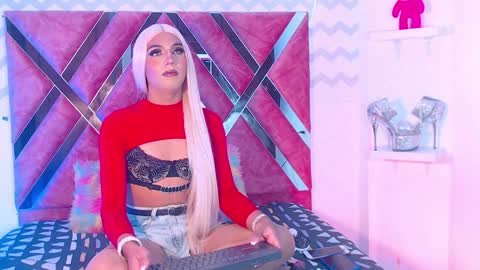 Snapshot of jessika_rabbits chatting on February 9, 2025, 1:55 am JESS online show from February 9, 2025, 1:55 am