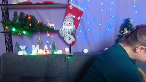 Snapshot of jessikadaniels chatting on December 9, 2024, 7:17 am Jess online show from December 9, 2024, 7:17 am