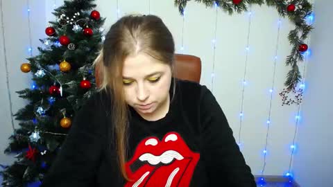 Snapshot of jessikadaniels chatting on December 13, 2024, 7:47 am Jess online show from December 13, 2024, 7:47 am