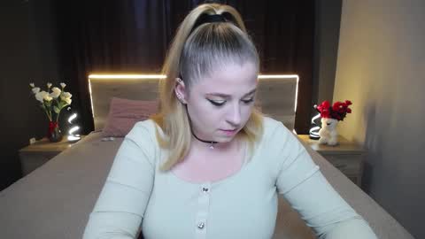 Snapshot of jessikadaniels chatting on September 19, 2025, 6:26 am Jess online show from September 19, 2025, 6:26 am