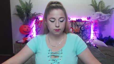 Snapshot of jessikadaniels chatting on October 18, 2025, 7:20 am Jess online show from October 18, 2025, 7:20 am