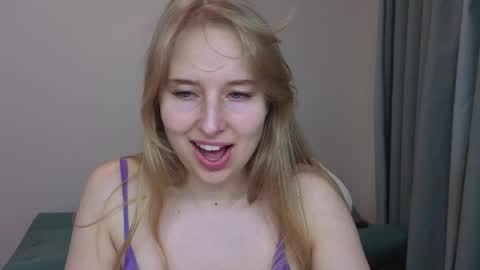 Snapshot of jessy_comely chatting on May 30, 2026, 7:33 pm Jessy online show from May 30, 2026, 7:33 pm