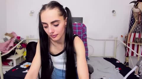 Snapshot of jessystarrr chatting on February 24, 2025, 3:55 am Jessy online show from February 24, 2025, 3:55 am