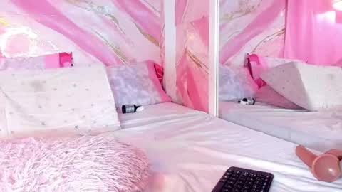 Jessy online show from April 29, 2026, 5:52 pm