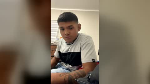 Snapshot of jesusluvs25 chatting on December 17, 2025, 5:57 am jesusluvs25 online show from December 17, 2025, 5:57 am