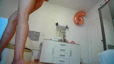 jesy online show from October 25, 2025, 7:05 am