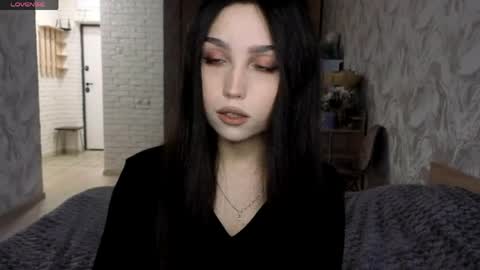 I am Gina ntmu Lets hit 10 Thumbs Up together online show from May 31, 2026, 5:37 am