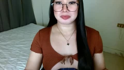 Snapshot of jewel_28 chatting on December 19, 2024, 8:34 pm Jewel online show from December 19, 2024, 8:34 pm