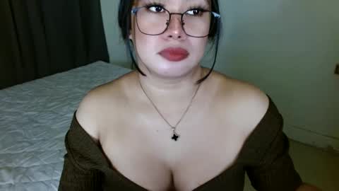 Snapshot of jewel_28 chatting on January 5, 2025, 6:35 pm Jewel online show from January 5, 2025, 6:35 pm