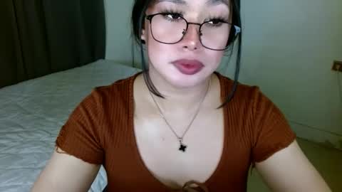 Snapshot of jewel_28 chatting on February 24, 2025, 8:36 pm Jewel online show from February 24, 2025, 8:36 pm