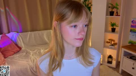 Snapshot of jewellhogan chatting on May 29, 2026, 8:29 pm Gwen online show from May 29, 2026, 8:29 pm