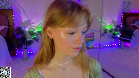 Snapshot of jewellhogan chatting on July 8, 2026, 9:52 pm Gwen online show from July 8, 2026, 9:52 pm