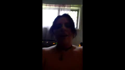 jewelz1313 online show from May 4, 2026, 12:50 am