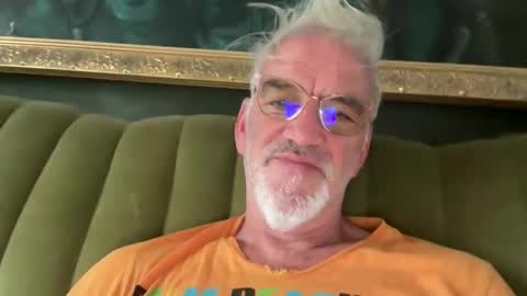 Snapshot of jewlronny chatting on June 2, 2026, 6:48 am jewlronny online show from June 2, 2026, 6:48 am
