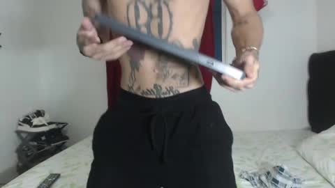 Snapshot of jeykob_23 chatting on January 1, 2025, 12:32 am JEYKOB online show from January 1, 2025, 12:32 am