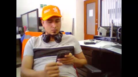 Snapshot of jhacks28 chatting on September 13, 2025, 8:41 pm jhacks28 online show from September 13, 2025, 8:41 pm