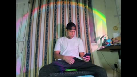 Snapshot of jharol_cardona chatting on May 5, 2026, 12:51 am Jharol online show from May 5, 2026, 12:51 am