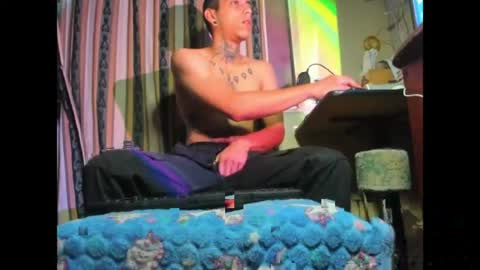 Snapshot of jharol_cardona chatting on May 13, 2026, 12:19 am Jharol online show from May 13, 2026, 12:19 am