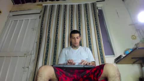 Snapshot of jharol_cardona chatting on June 5, 2026, 12:28 am Jharol online show from June 5, 2026, 12:28 am