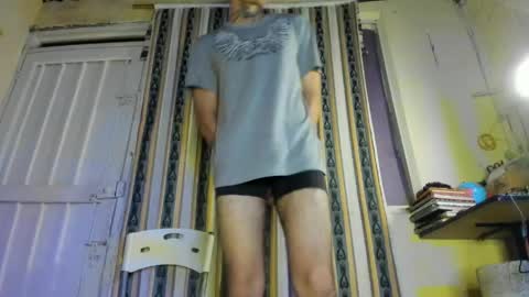 Snapshot of jharol_cardona chatting on June 8, 2026, 1:28 am Jharol online show from June 8, 2026, 1:28 am