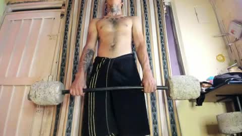Snapshot of jharol_cardona chatting on June 9, 2026, 12:22 am Jharol online show from June 9, 2026, 12:22 am