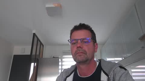 jhmec44000 online show from April 22, 2026, 11:56 am