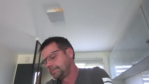 jhmec44000 online show from April 25, 2026, 4:15 pm