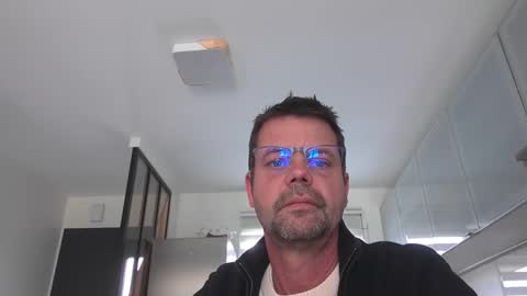 jhmec44000 online show from May 3, 2026, 12:55 pm