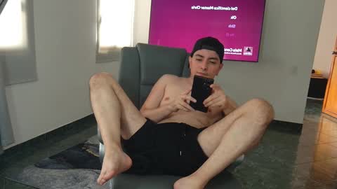 Jhoan Saenz online show from October 17, 2025, 6:43 pm