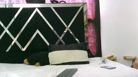 Snapshot of jhoana_aston chatting on January 7, 2025, 3:54 pm jhoana aston - daniel online show from January 7, 2025, 3:54 pm