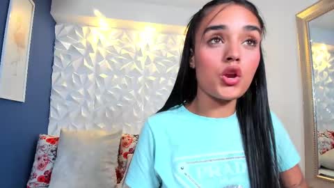 Snapshot of jhoanaduran_ chatting on January 31, 2025, 9:48 pm Jhoana online show from January 31, 2025, 9:48 pm